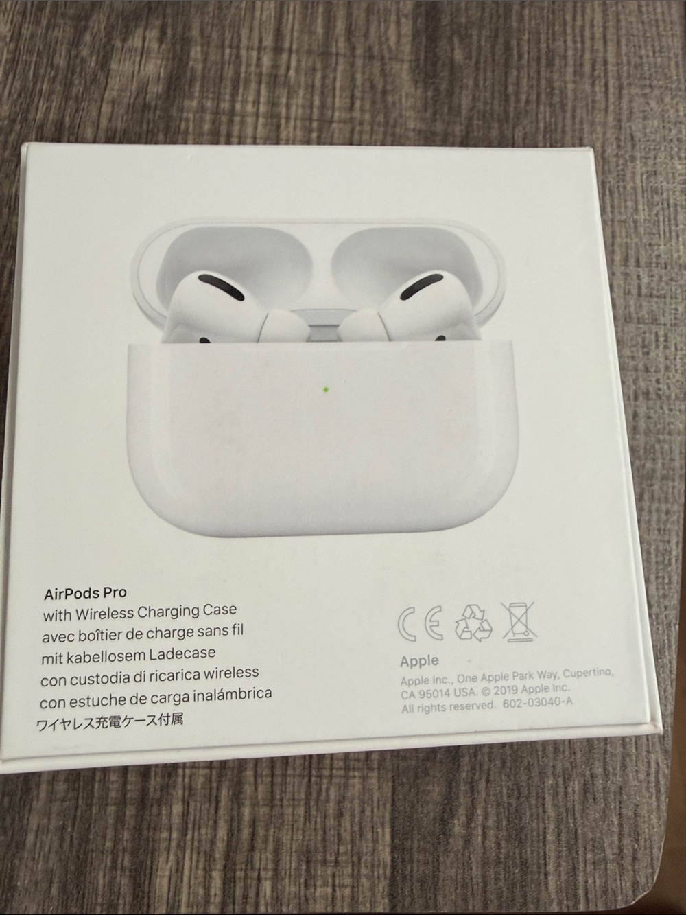 Apple AirPods Pro 1st Generation Wireless Earbuds & Wireless Charging Case - Picture 3 of 14